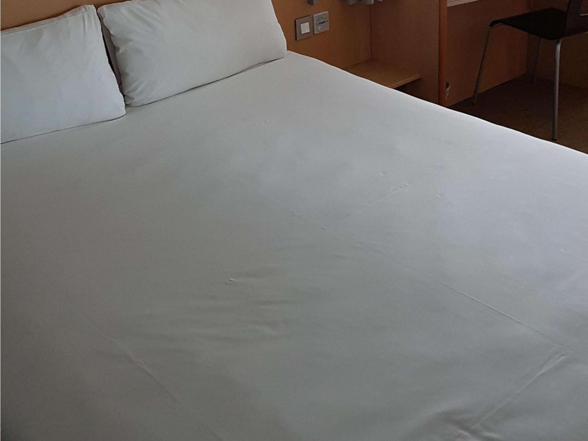Ibis Centre Dock - One 3*