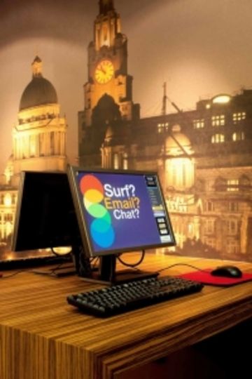 Ibis Centre Dock - One Hotel 3*