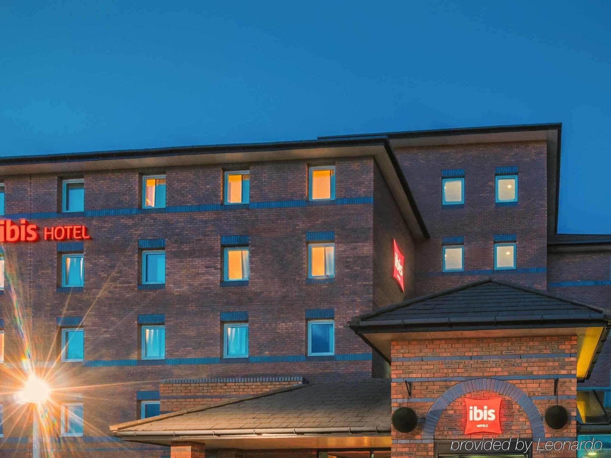 Ibis Centre Dock - One 3*