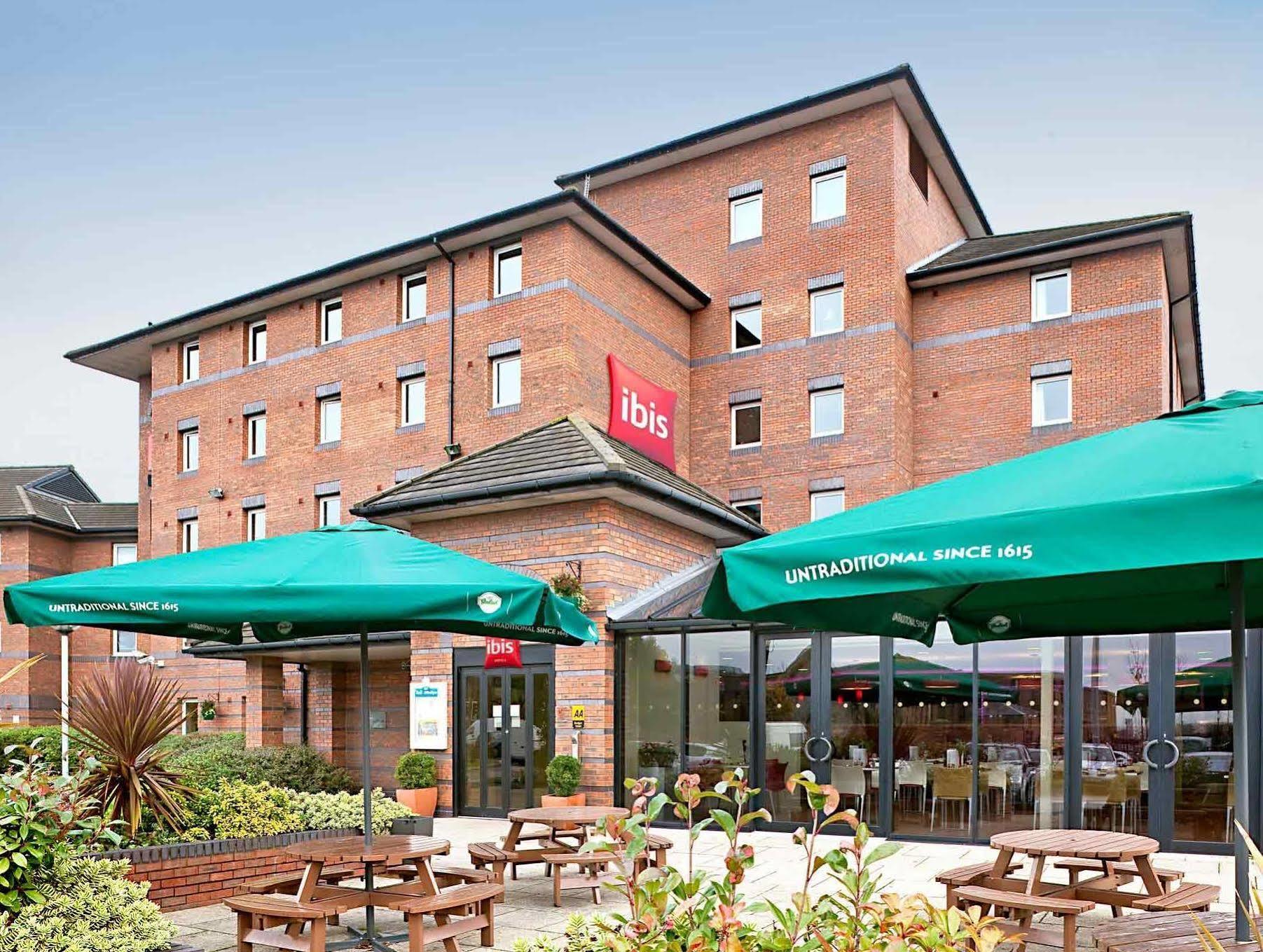 Ibis Centre Dock - One Hotel 3*